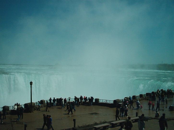 The big falls and mist